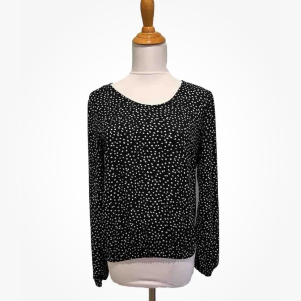 Black & White polka dot blouse with zip closure in back and elastic waist line